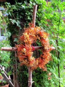 Blumenkranz im Garten