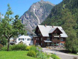 Das Dorf Buchboden im Großen Walsertal in Vorarlberg