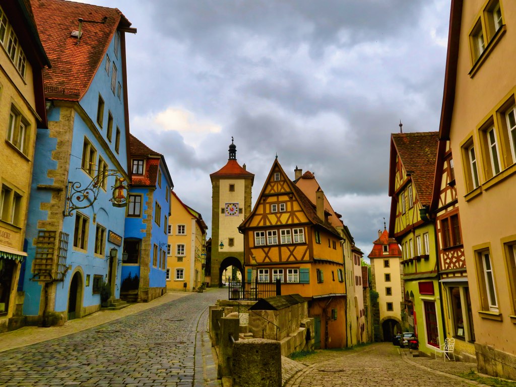 ROTHENBURG OB DER TAUBER Geheime Gärten vonREISENundGAERTEN